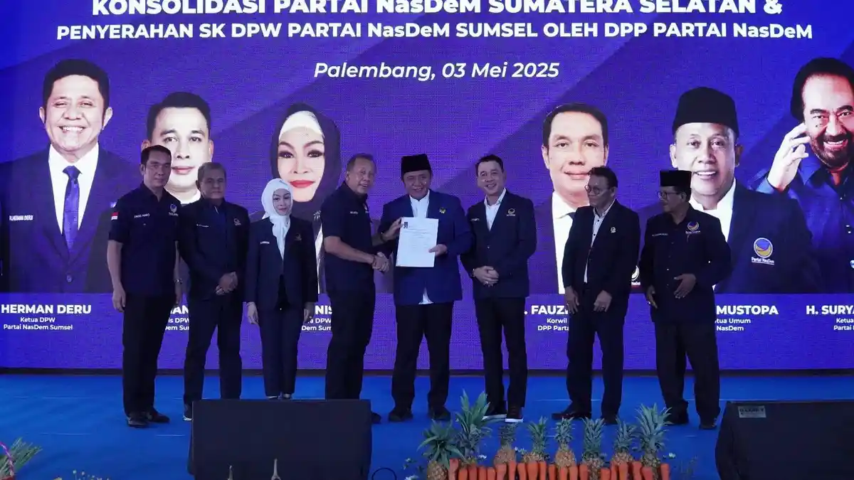 Serahkan SK Kepengurusan DPW NasDem Sumsel, Waketum Saan Mustofa: 2029 ...