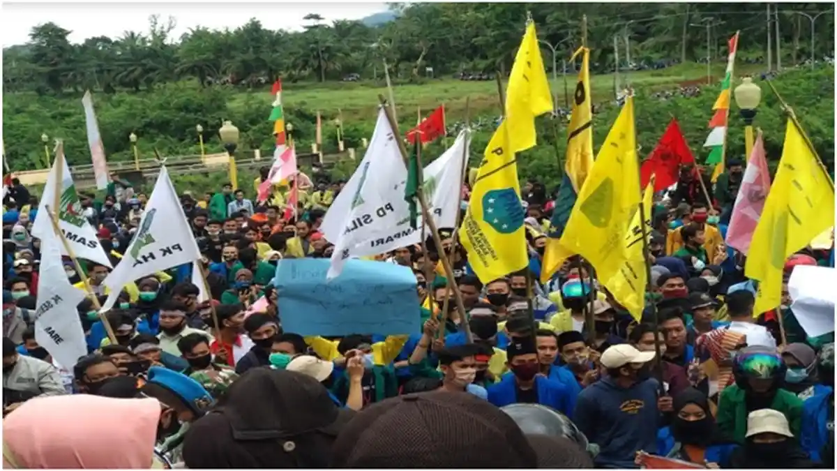 Disambut Walikota Lubulinggau dan Kapolres  juga Dandim 0406 MLM, Mahasiswa Minta Ditemui Dewan