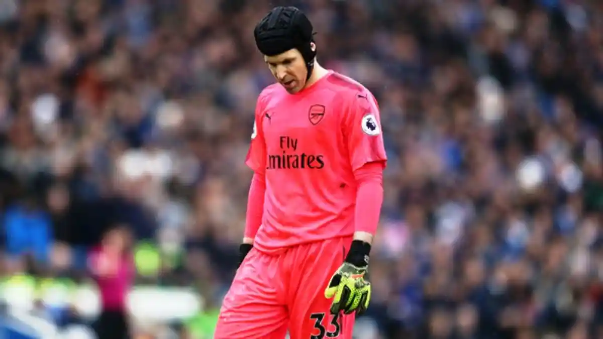Sering Bikin Blunder, Gaya Permainan Arsenal Tak Cocok dengan Petr Cech