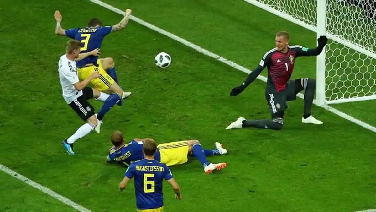 Gol Ola Toivonen di Menit 32: Jerman Tertinggal 0-1 Atas Swedia