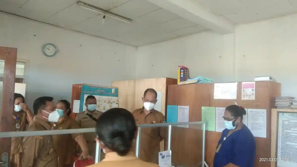 Bupati TTU Kunjungan Kerja ke RSUD Kefamenanu, Berikan Semangat Kerja bagi Para Tenaga Medis