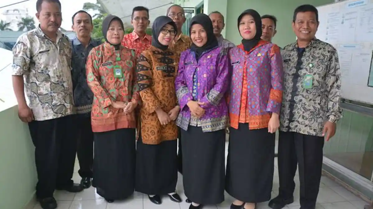 5 Cara Merawat Batik Kesayangan yang Bisa Dilakukan: dari Cara Mencuci hingga Diangin-angin