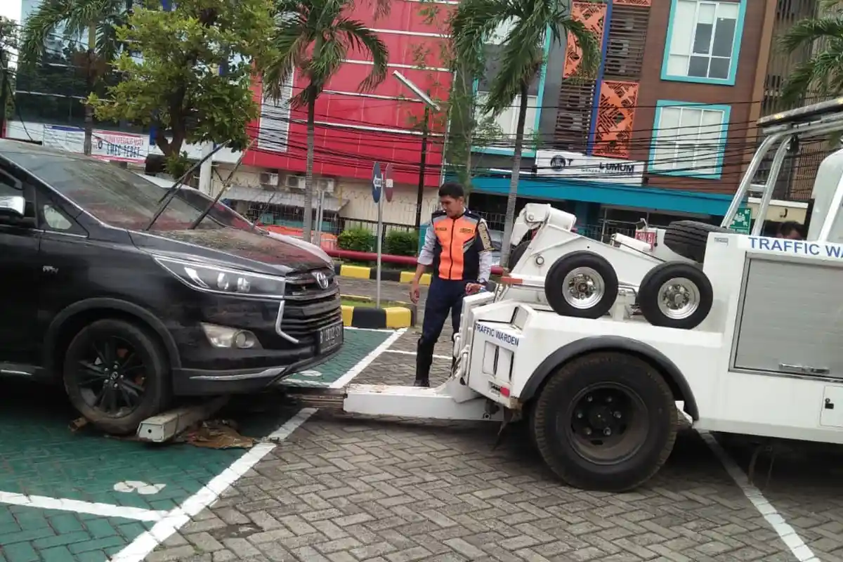 Libur Lebaran di Ancol Jangan Parkir Sembarangan, Kendaraan Anda Bisa Kena Derek