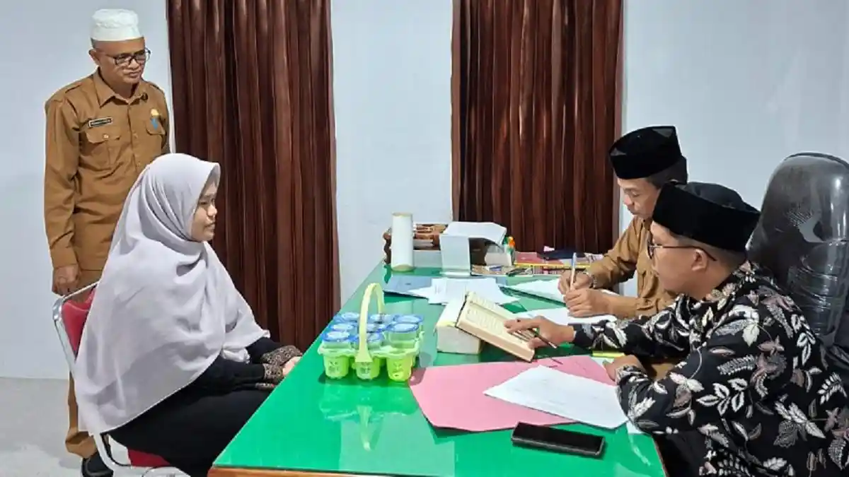 DSI Abdya Evaluasi Kemampuan Hafalan Penerima Beasiswa Tahfiz - Serambinews.com