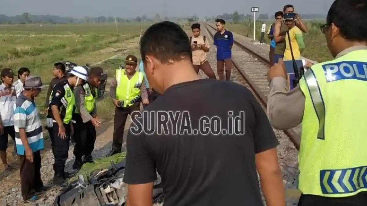 Dihantam Kereta Jenggala, Adi Terpental Hingga 10 Meter