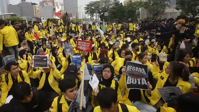 5 Populer Regional: Gelombang Demo Kenaikan BBM - Pria Cabuli 8 Santriwati Bermodus Ngaku Habib