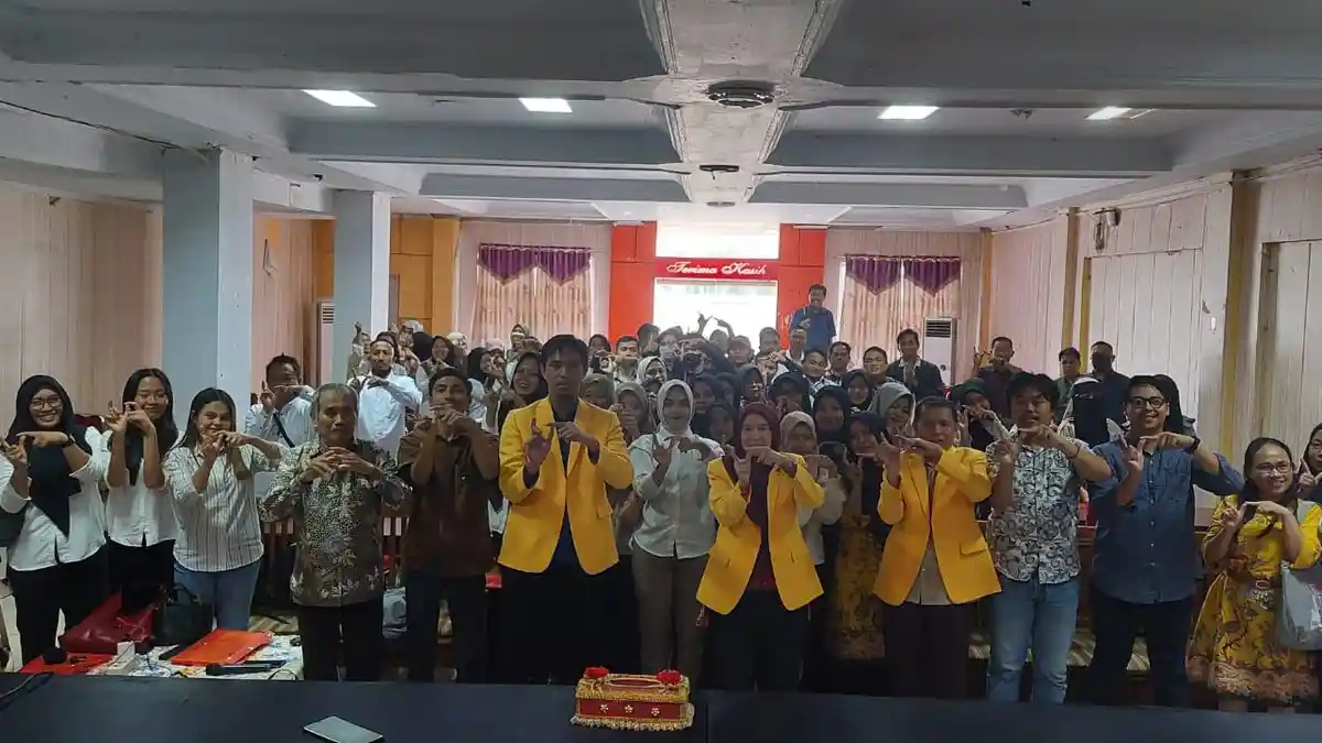 Pesan Direktur UT Majene untuk 344 Maba: Kelola Waktu dan Materi Belajar dengan Baik Agar Optimal