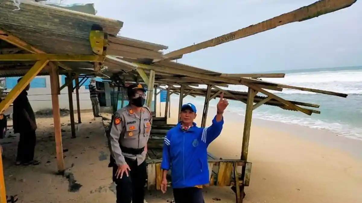 Diterjang Gelombang Tinggi, 8 Kapal di Gunungkidul Dilaporkan Rusak