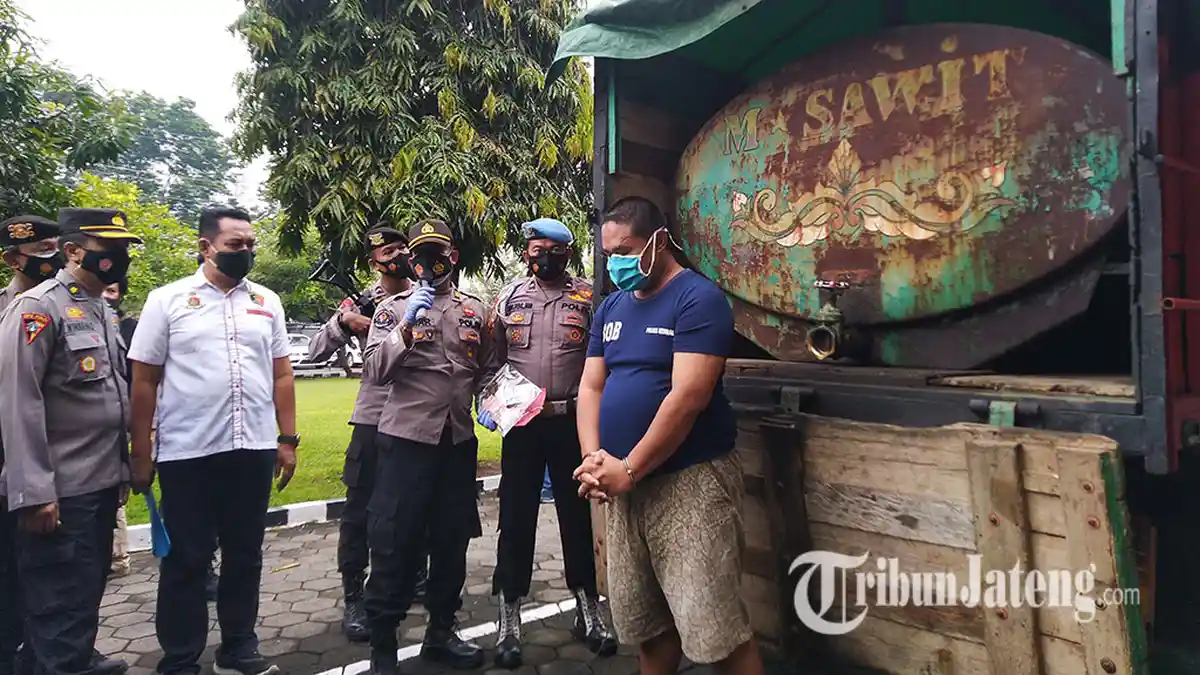 Panca Borong Solar Bersubsidi, Dijual Harga Nonsubsidi di Semarang: Dibantu Oknum Polisi