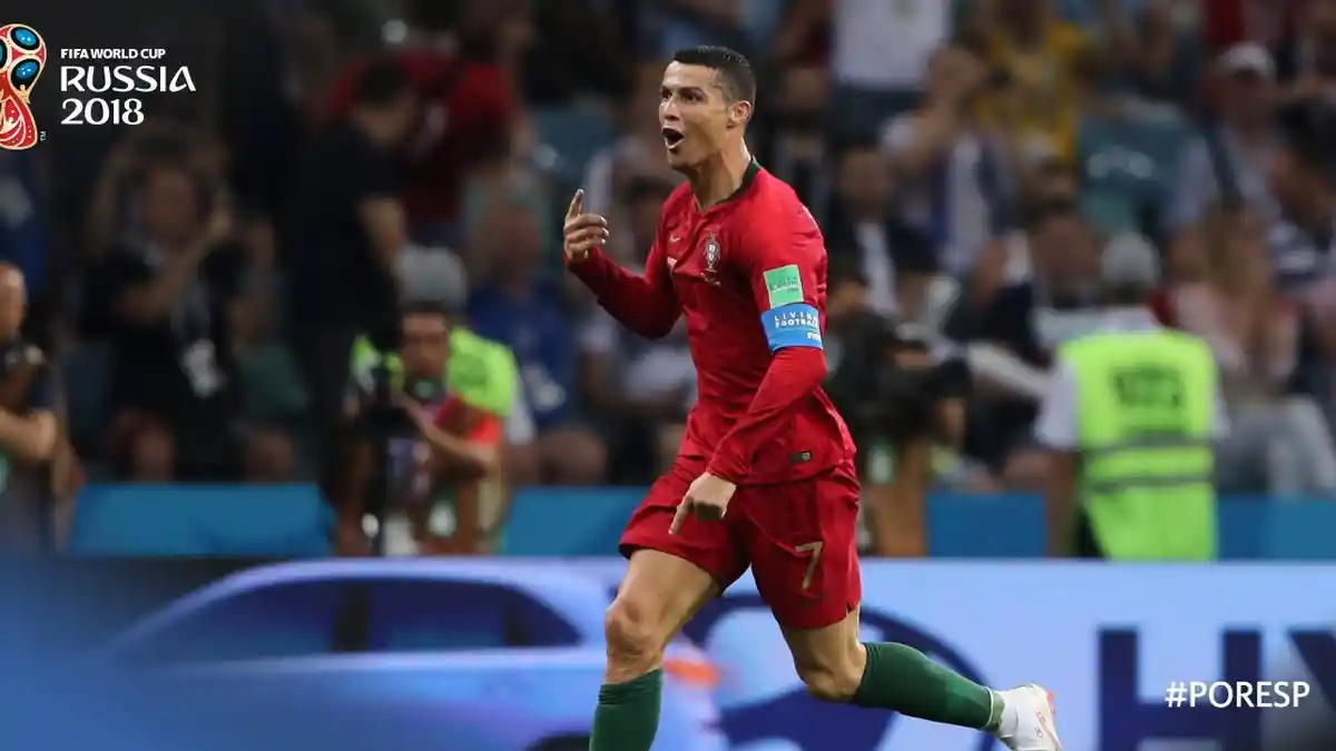 Portugal vs Spanyol - Dua Gol dari Ronaldo, Satu Balasan dari Diego Costa