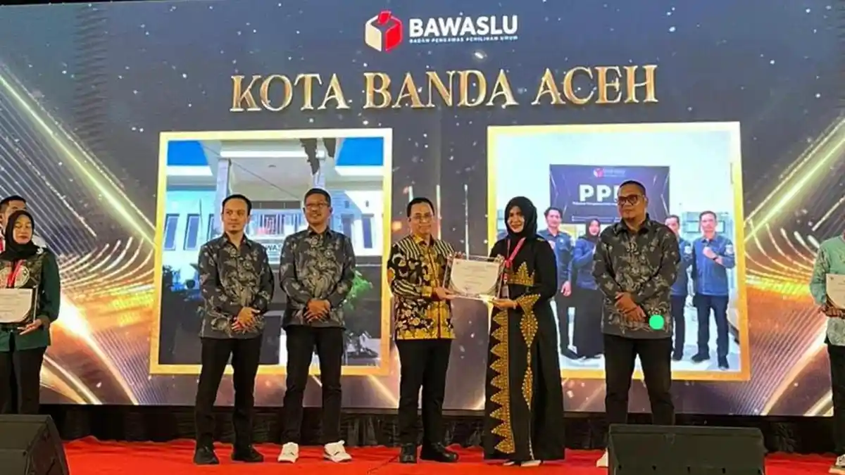 Bawaslu Kota Banda Aceh Raih Predikat Informatif