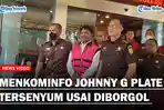 Menkominfo-Johnny-G-Plate-Tersenyum-Usai-Diborgol.jpg