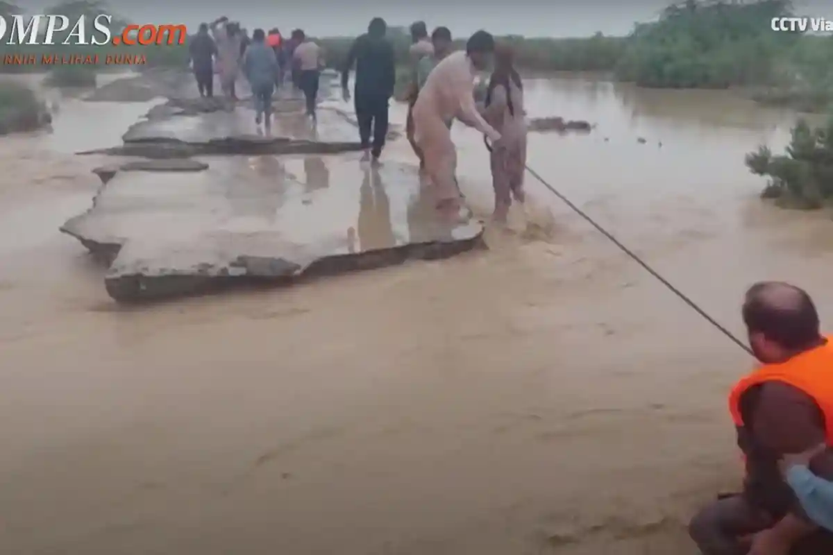 Banjir Pakistan, Korban Tewas Hampir Seribu Orang, 30 Juta Kehilangan Tempat Tinggal