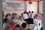 proses-buka-kotak-suara-untuk-mencocokkan-daa1-sesuai-c1-plano-untuk-dpr-ri.jpg