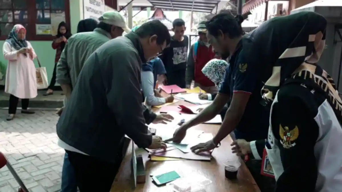 Baru Dibuka 2 Hari, 500 Orang Ambil Formulir Pendaftaran Pengawas TPS di Koja