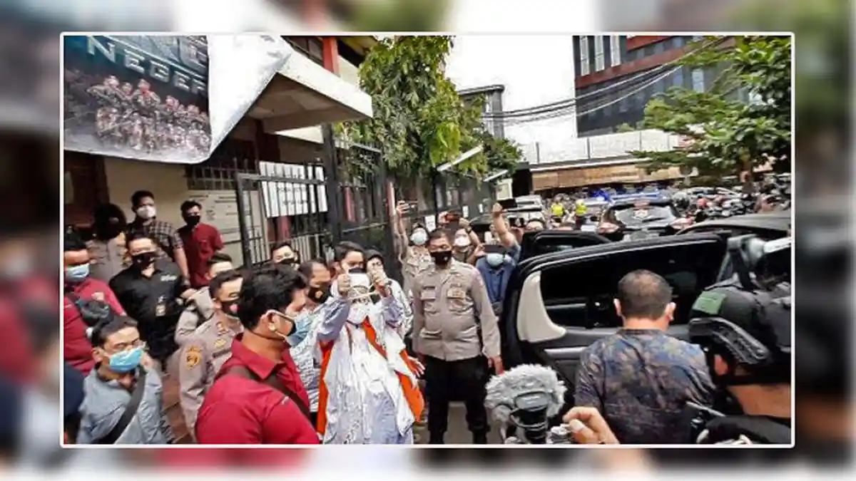 Kabar Terbaru Habib Rizieq Shihab, Hari Ini Sidang Perdana Secara Virtual di PN, Dijaga 658 Polisi