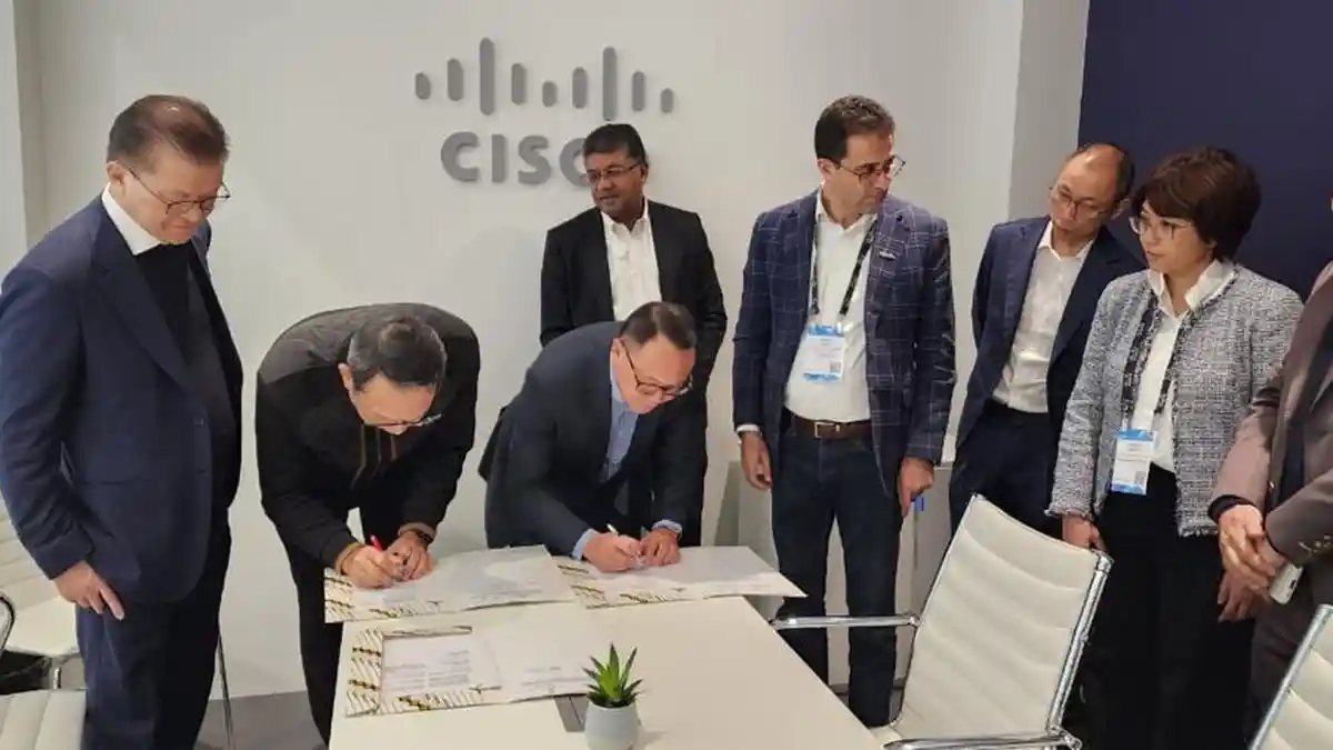 Smartfren Pacu Efisiensi Lewat Modernisasi Jaringan Kerja Sama dengan Cisco