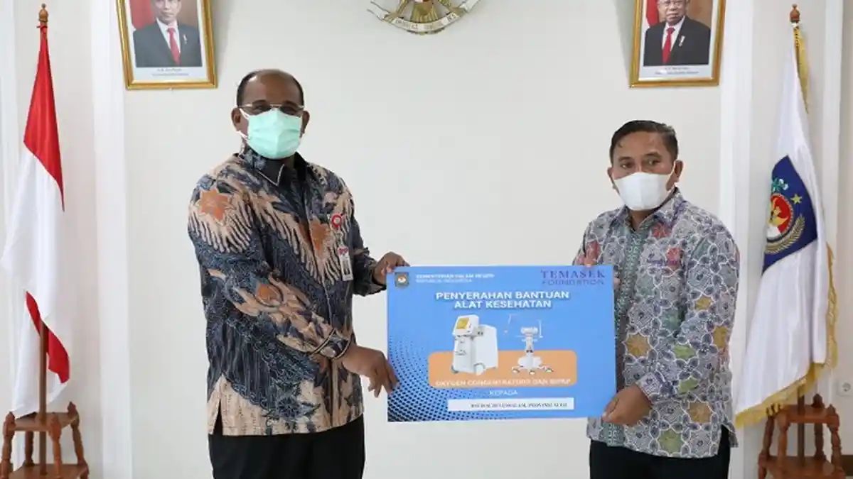 Penanganan Covid-19, Wali Kota Subulussalam Terima Bantuan Alat Kesehatan dari Kemendagri