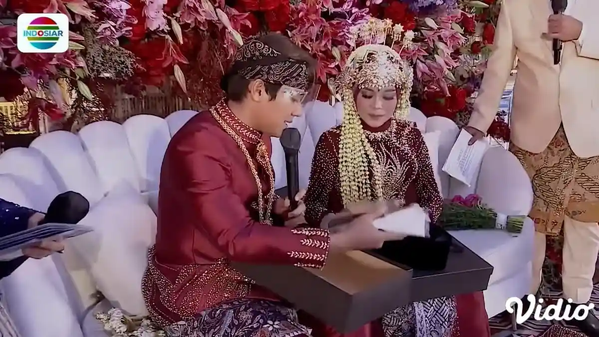 Dinasihati Tak Buru-buru Nikah, Lesti Mengaku Sudah Cinta Rizky Billar 'Kalau Gak Suka Gak Diterima'
