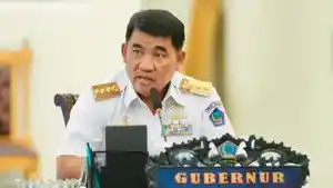 GUBERNUR-SULUT-Gubernur-Sulawesi-Utara-Yulius-Selvanus-Komaling-YSK.jpg