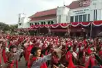 733 Penari Remo Melenggang Di Balai Kota Surabaya, Bentuk Angka Ikonik HJKS Ke733