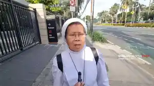 KENANGAN-BERSAMA-PAUS.jpg