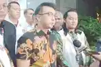 Aiman-Witjaksono-menjalani-pemeriksaan-selama-12-jam.jpg