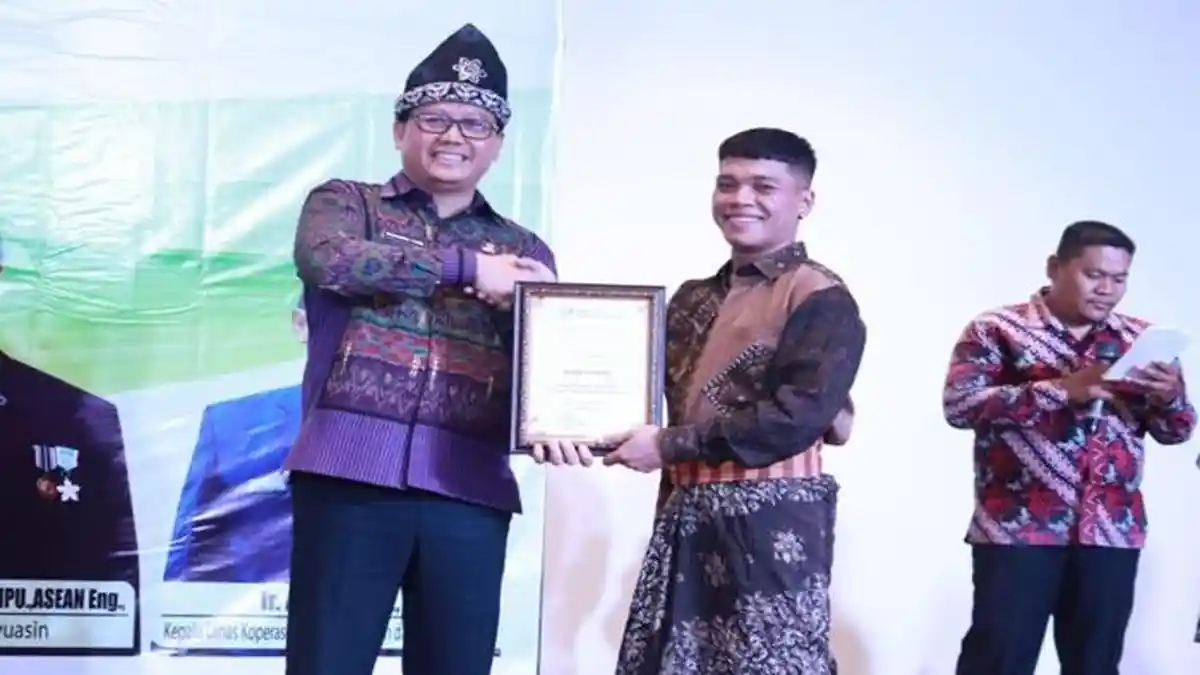 Pj Bupati Banyuasin Buka Sosialisasi SIINas dan E-Wasdal Industri