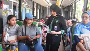 Bus-Trans-Jatim-Gajayana-koridor-Malang-Raya-di-Terminal-Hamid-Rusdi-Kota-Malang-252026.jpg