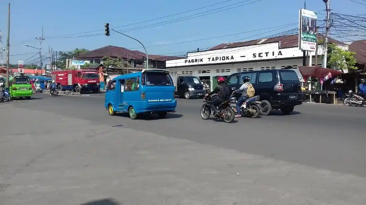 Simpang Pomad Arah Kota Bogor Lancar
