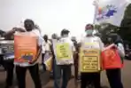 Demo Karyawan Perum Damri