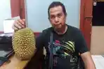 ahmad-penjual-durian_20161121_104359.jpg