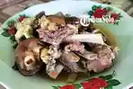 Satu-porsi-tengkleng-ala-Bu-Sam-di-utara-Stasiun-Gemolong-Kabupaten-Sragen-Sabtu-1542023.jpg
