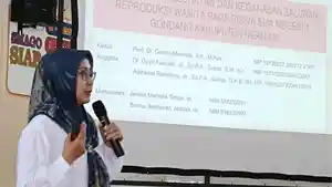 Penyuluhan-yang-diberikan-oleh-tim-dosen-dan-mahasiswa.jpg