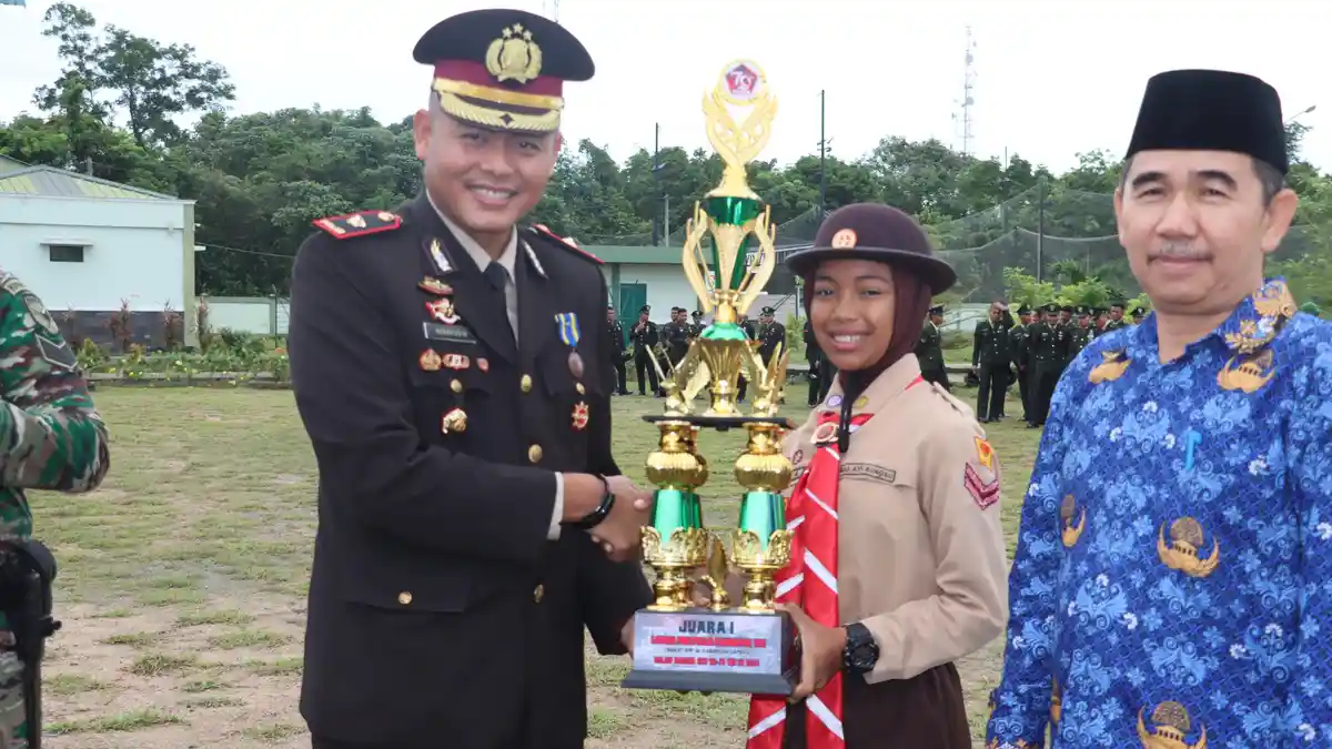 Wakapolres Sambas Hadiri Upacara Peringatan HUT TNI ke-79