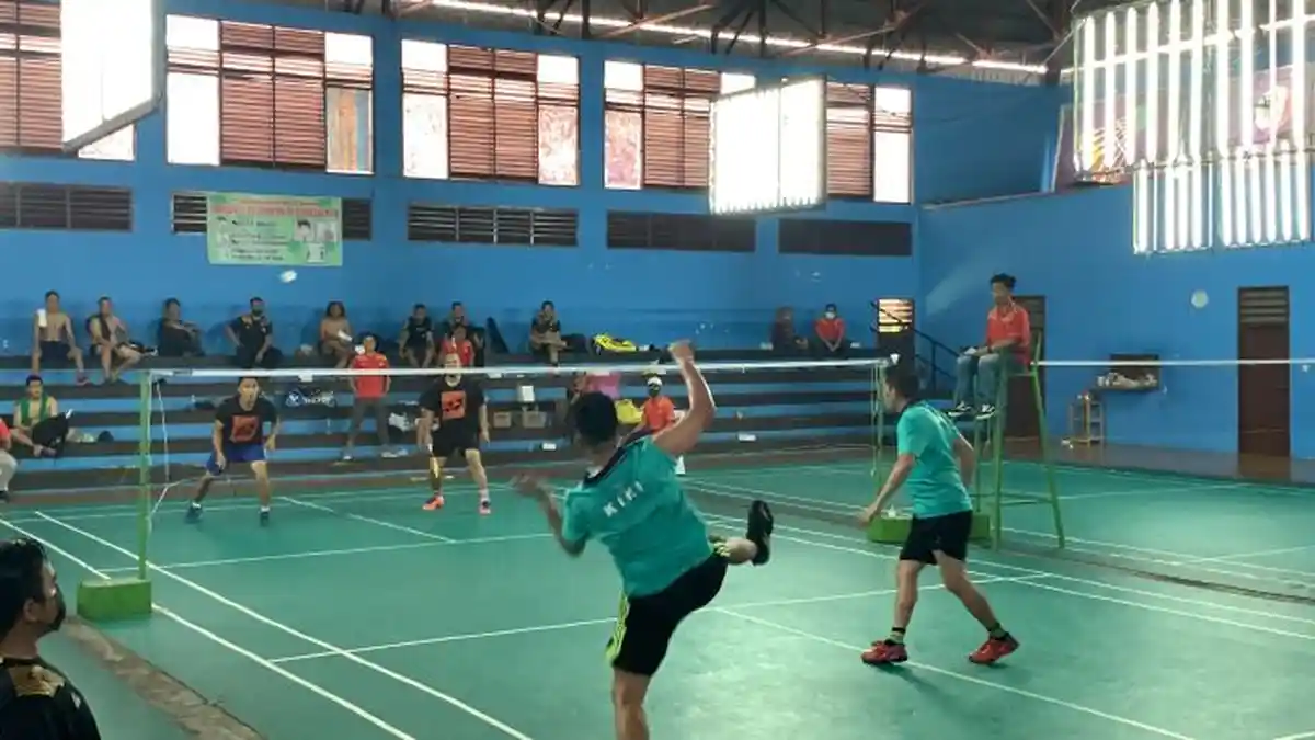 Turnamen Bulutangkis Walikota Cup 2021 Jadi Ajang Jalin Persaudaraan Antar Pegawai