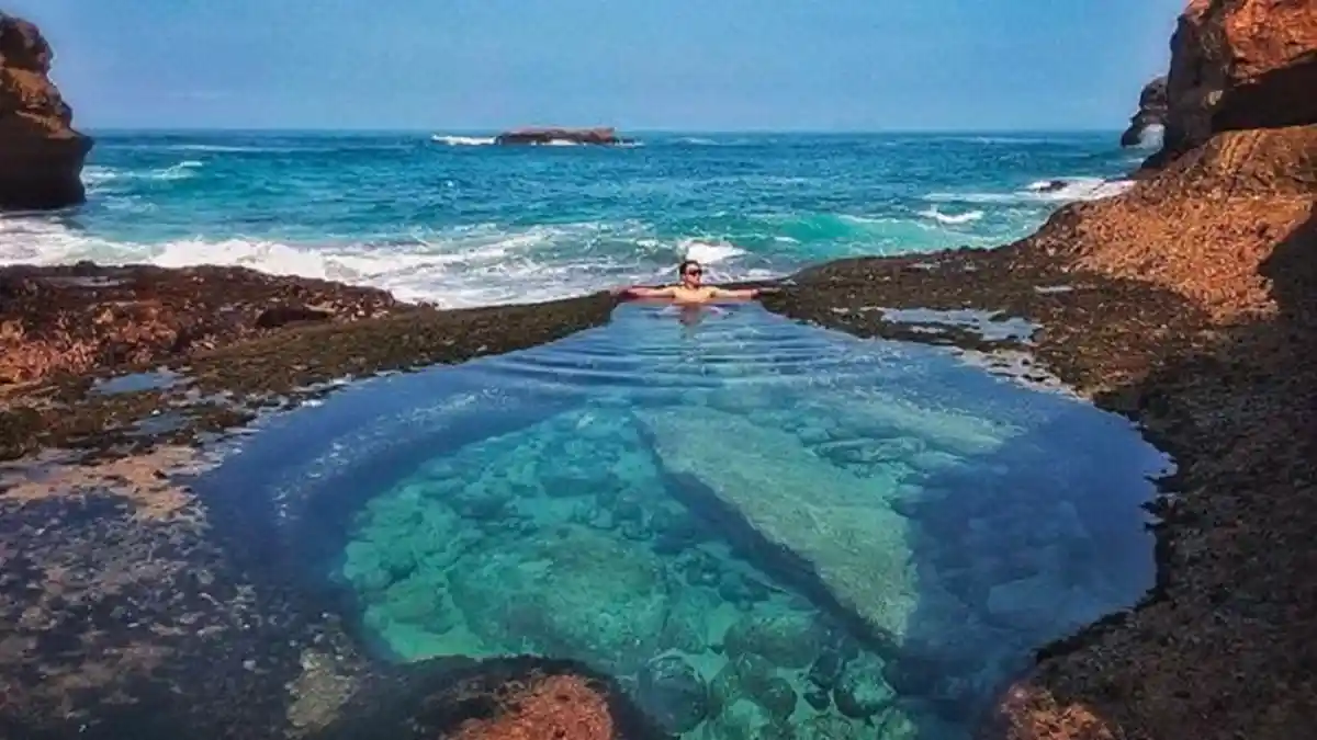 Explore 8 Pantai Eksotik Tulungagung yang Hits di Instagram, Ada Kolam Renang Alam di Tepi Samudera
