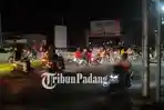 MACET-Sejumlah-warga-yang-melewati-Simpang-Alai.jpg