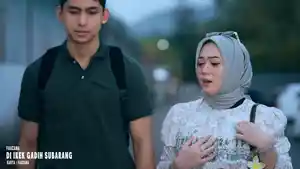Di-Ikek-Gadih-Subarang-yang-dinyanyikan-oleh-Fauzana.jpg