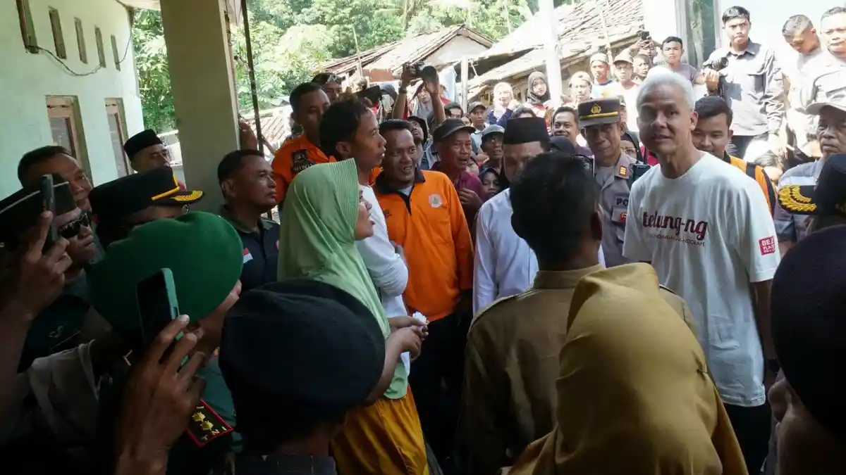 Rumah Warga Tegal Rusak Dampak Gempa Bantul, Ganjar Pastikan Rumah Slamet Segera Diperbaiki