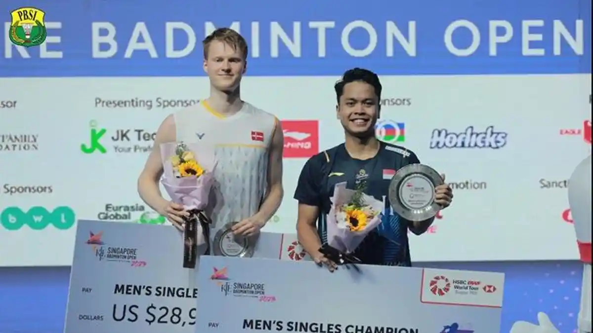 Anthony Ginting Sukses Pertahankan Gelar Juara Bertahan Singapore Open Usai Kalahkan Anders Antonsen