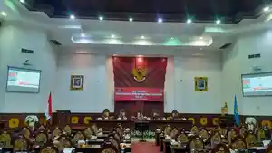 Suasana-ruang-sidang-utama-DPRD-Gianyar-Bali.jpg
