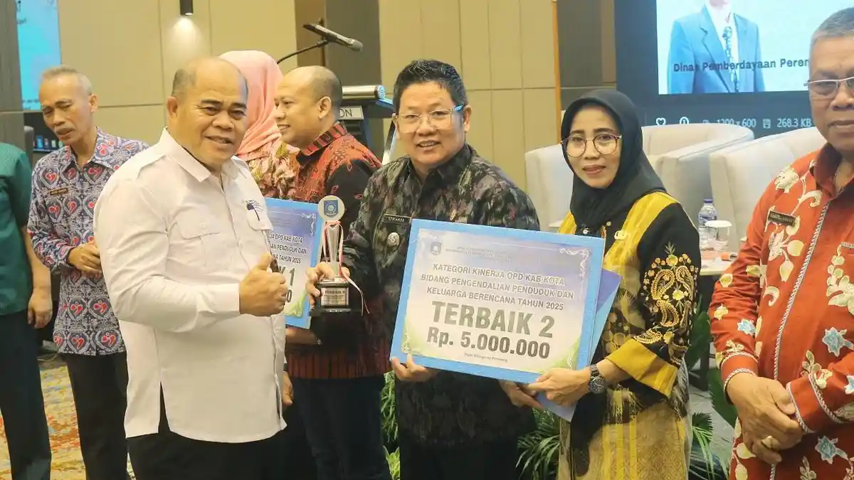 Pemkab Bateng Boyong 2 Penghargaan, Terbaik Pertama Kategori Kampung Keluarga Berkualitas 2025 