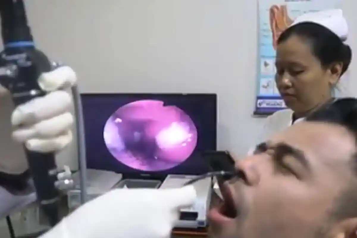 Raffi Ahmad Dibawa ke Dokter THT, Lari ke Toilet, Ini Penyakit yang Diderita Teman Ayu Ting Ting Ini