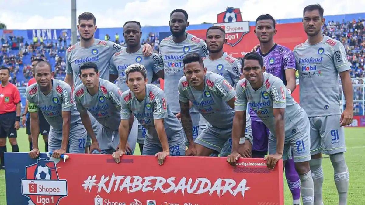 Dua Kali Bertemu Mantan Pelatih, Persib Bandung Fokus Menatap Laga Kontra PSS Sleman