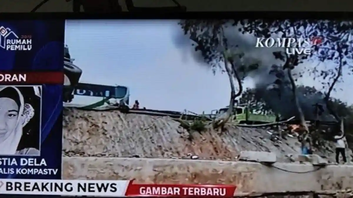 Kronologi Kecelakaan Maut 15 Mobil di Tol Cipularang Km 92, Video Kendaraan Bertumpuk Ada Terbakar