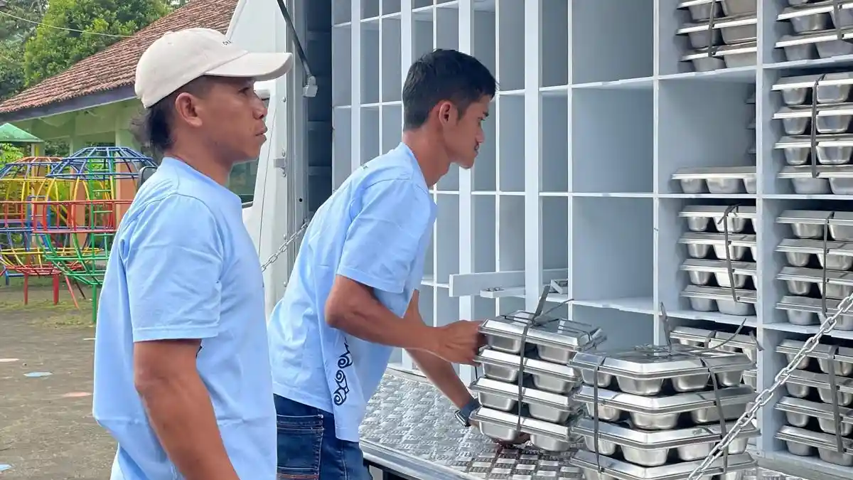 SPPG Sedayu Resmi Beroperasi, Bupati Wonosobo Tinjau Layanan MBG untuk 1.173 Siswa