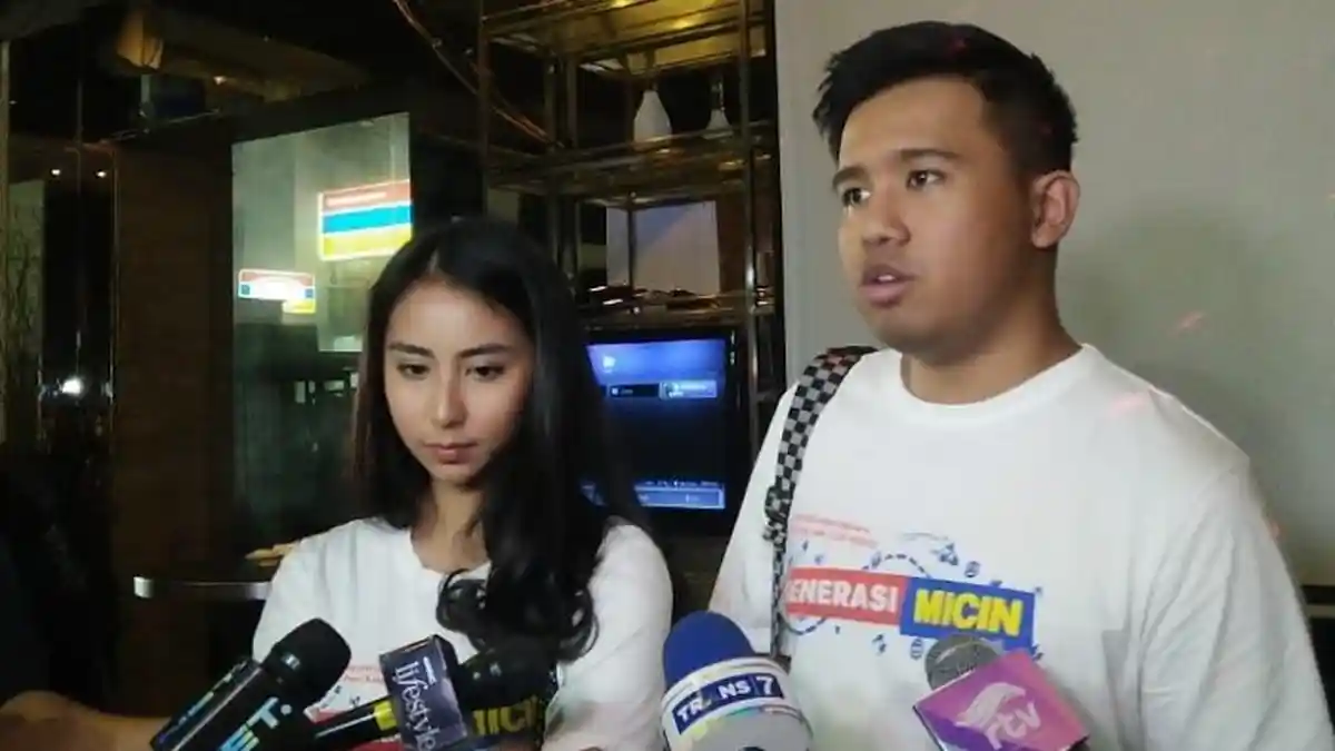Inilah Jurus Joshua Suherman Taklukkan Hati Clairine Clay