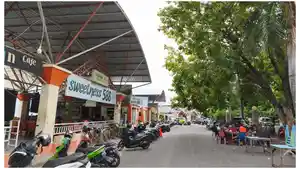 2026-06-16-Suasana-Warkop-588-Parepare-usai-gempa-Selasa-1662026.jpg