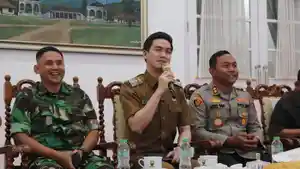 STABILITAS-HARGA-bahan-pokok-Forkopimda-Kabupaten-Sumedang-1.jpg
